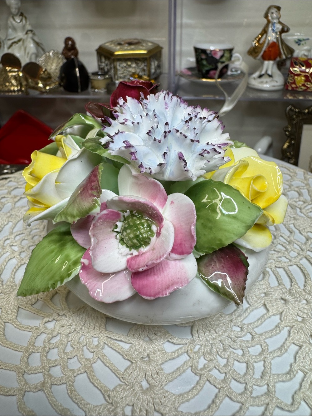 Vintage Royal Dolton England Porcelain Floral Centerpiece - Picture 4 of 11